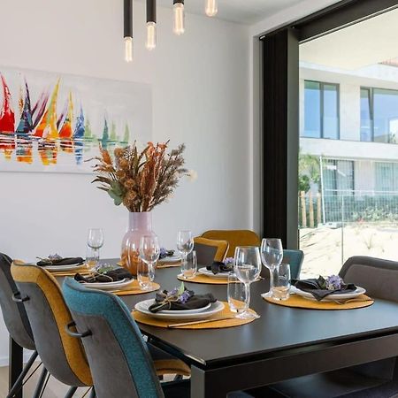New, Luxurious And Modern Apartment With Private Parking コクセッド エクステリア 写真