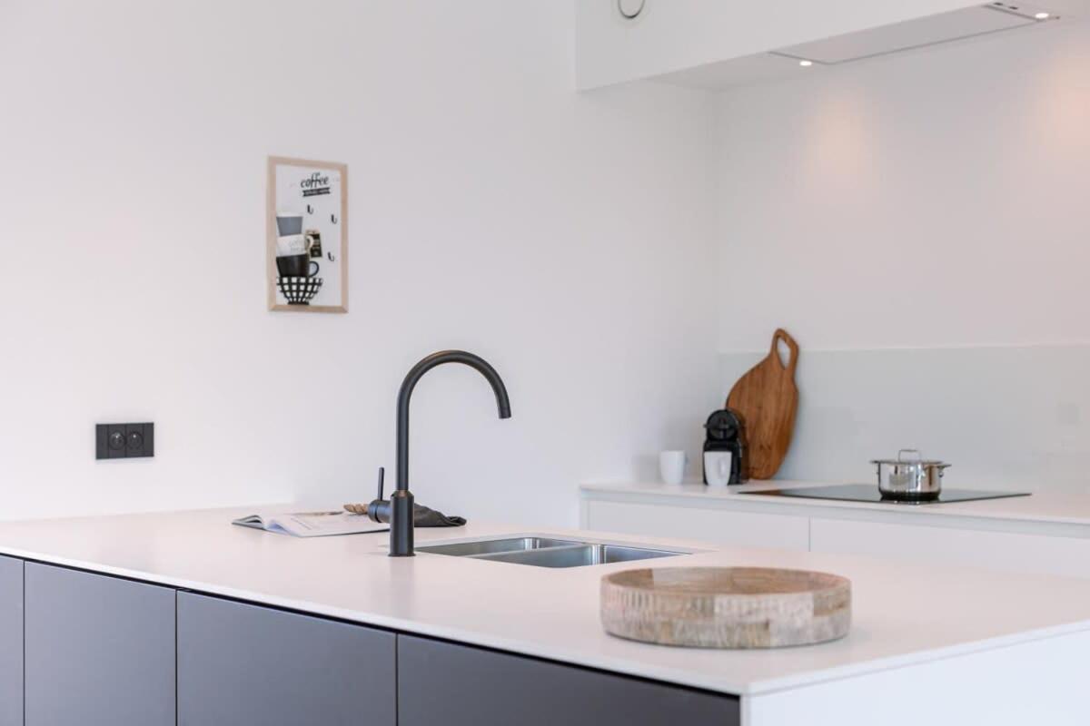 New, Luxurious And Modern Apartment With Private Parking コクセッド エクステリア 写真