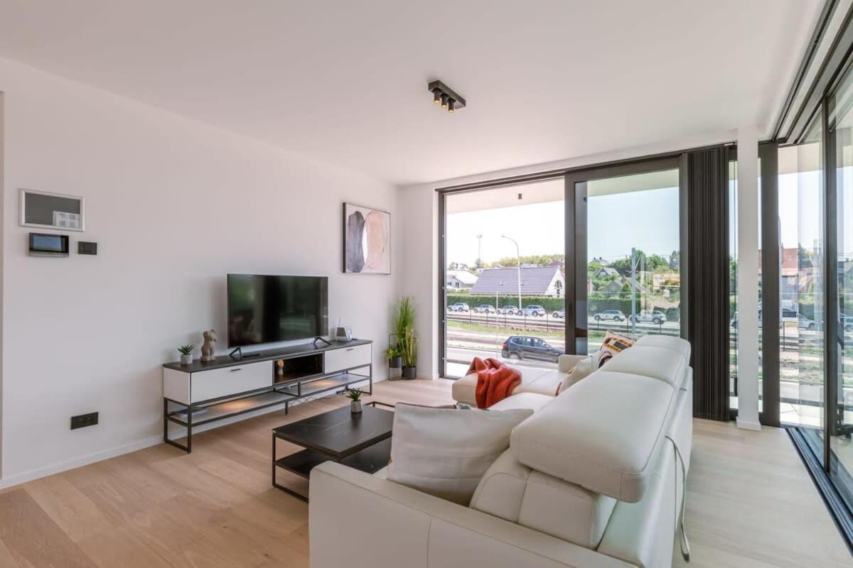 New, Luxurious And Modern Apartment With Private Parking コクセッド エクステリア 写真